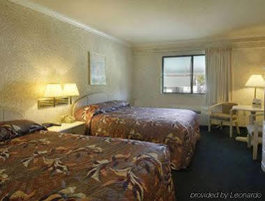 Howard Johnson Inn Tybee Island Savannah Ga Δωμάτιο φωτογραφία